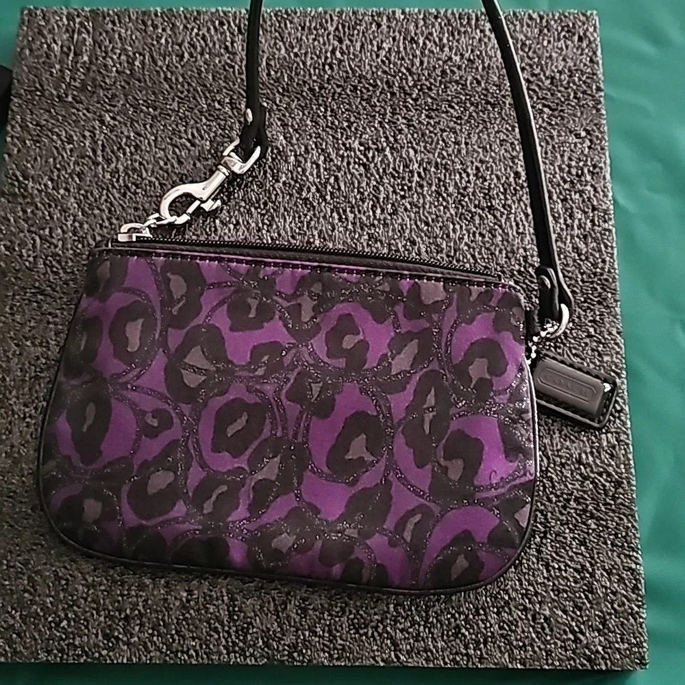 Coach poppy pouch 2024 vintage must have